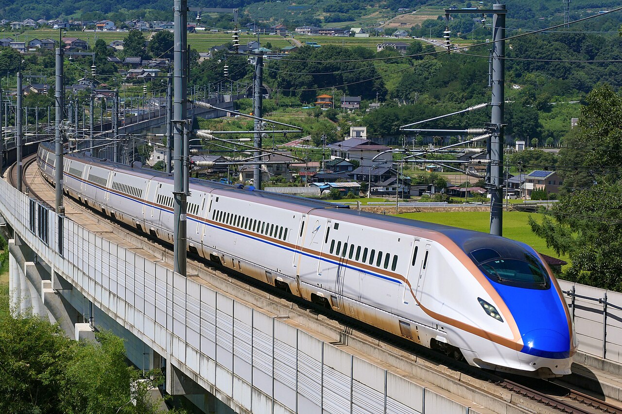 JR West W7 series set W3 on a Hakutaka service to Tokyo between Nagano and Sakudaira on the Hokuriku Shinkansen.